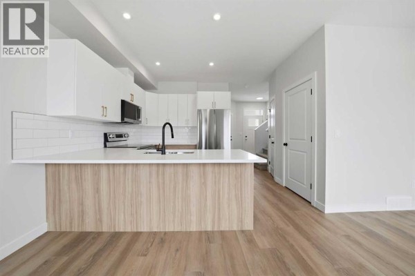 Primary Bedroom - 77 Pinnacle Close, Blackfalds, AB T4M0M3 Photo 5