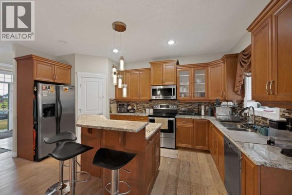 Foyer - 77 Saddleland Drive Ne, Calgary, AB T3J5J3 Photo 3