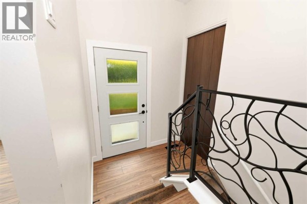 Primary Bedroom - 77 Selkirk Boulevard, Red Deer, AB T4N0G6 Photo 4