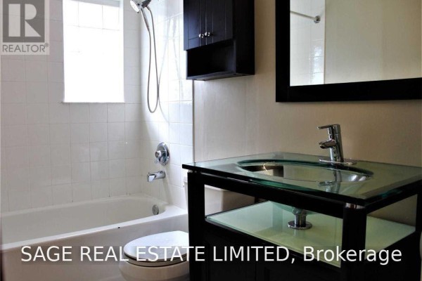Family room - 77 Vauxhall Drive, Toronto, ON M1P1R1 Photo 5