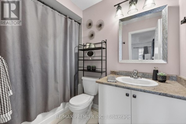 Great room - 77 Weaver Terrace, New Tecumseth, ON L0G1W0 Photo 4