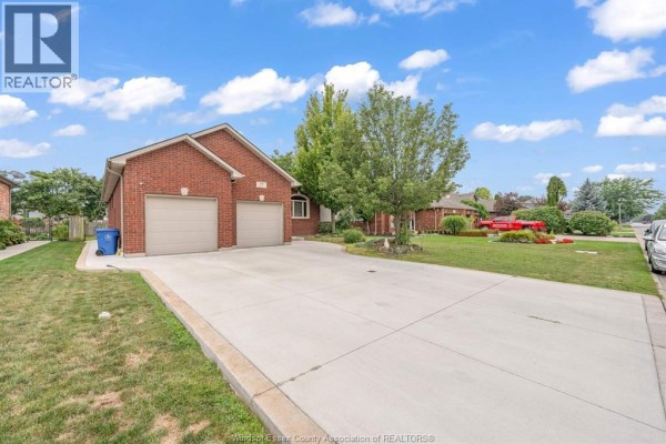 4pc Bathroom - 77 Whelan Drive, Amherstburg, ON N9V4B6 Photo 3