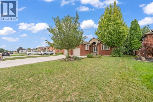 Storage - 77 Whelan Drive, Amherstburg, ON N9V4B6 Photo 4