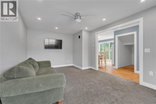 Living room - 770 Lower Debeck Road, Naramata, BC V0H1N0 Photo 4