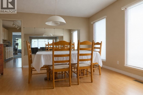 7700 Schaefer Avenue, Richmond, BC V6Y2W8 Photo 4