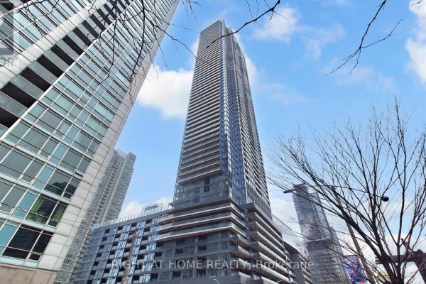 7706 - 3 Concord City Place Way, Toronto, ON, photo 2