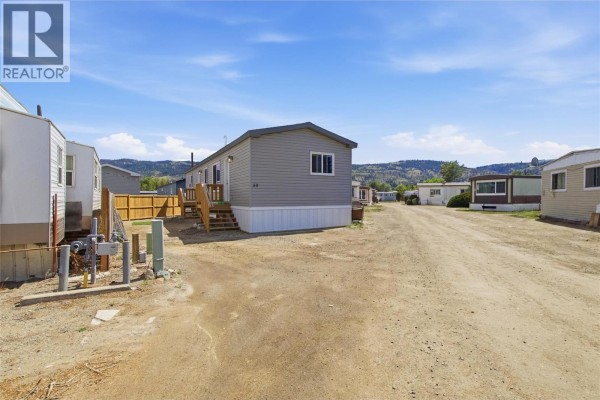 Primary Bedroom - 771 Athabasca Street E Unit# 50, Kamloops, BC V2H1C8 Photo 2