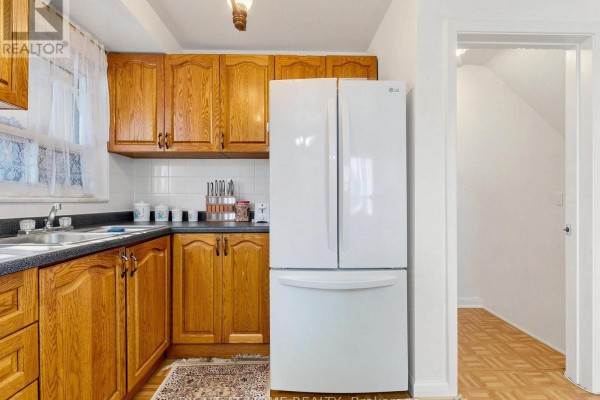 771 Birchmount Road, Toronto, ON M1K1R7 Photo 4