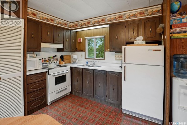 Enclosed porch - 771 Joseph Crescent, Cochin, SK S0M1L0 Photo 5