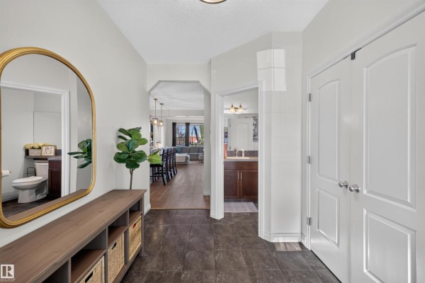 Kitchen - 7716 Ellesmere Ln, Sherwood Park, AB T8H0P7 Photo 3