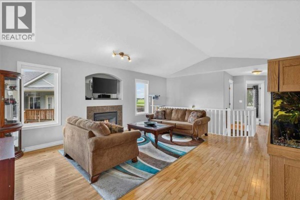 Primary Bedroom - 772 Carriage Lane Drive, Carstairs, AB T0M0N0 Photo 4