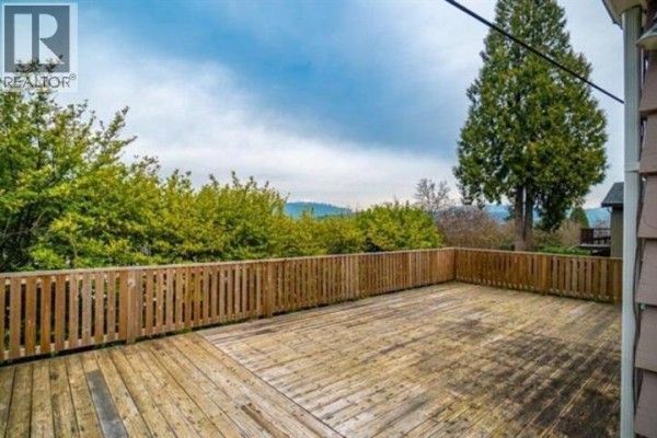 7725 Berkley Street, Burnaby, BC V5E2J8 Photo 4