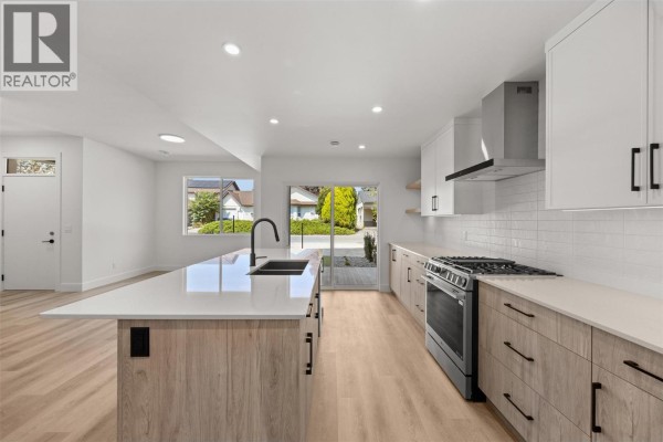 3pc Bathroom - 773 Kinnear Avenue Unit# 2, Kelowna, BC V1Y5B2 Photo 4