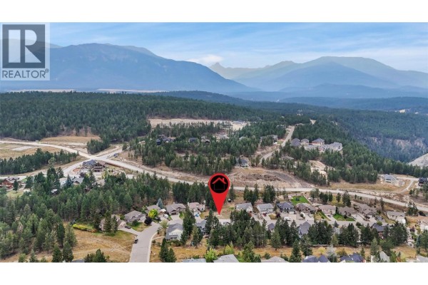 773 Westridge Drive, Invermere, BC, photo 3