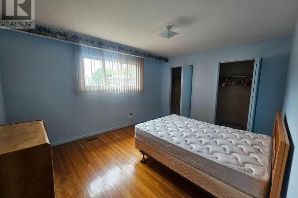 Bedroom 2 - 7746 Redstone Road, Mississauga, ON L4T2B9 Photo 4