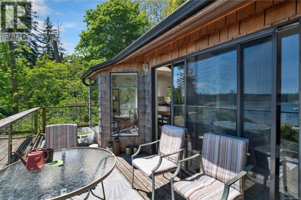 Workshop - 775 Endersby Rd, Quadra Island, BC V0P1H0 Photo 5