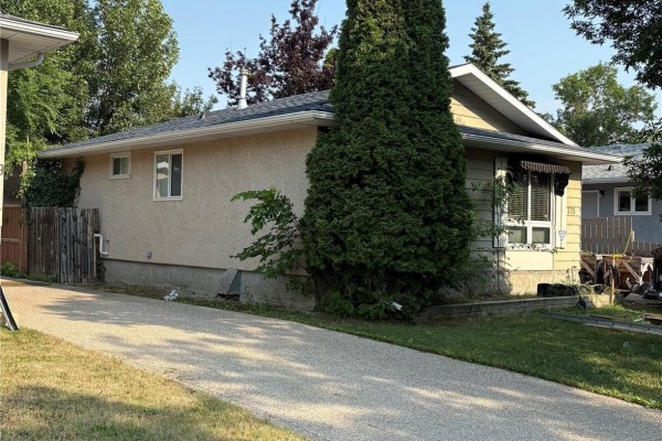 Bedroom - 775 Hayworth Crescent N, Regina, SK S4X1X8 Photo 5
