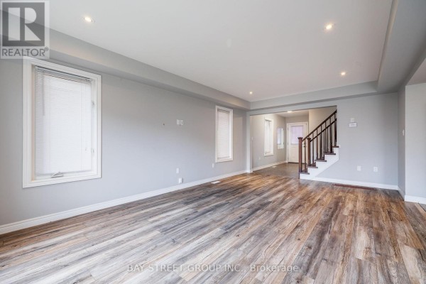 Living room - 7752 Willey Street, Niagara Falls, ON L2G0H2 Photo 4