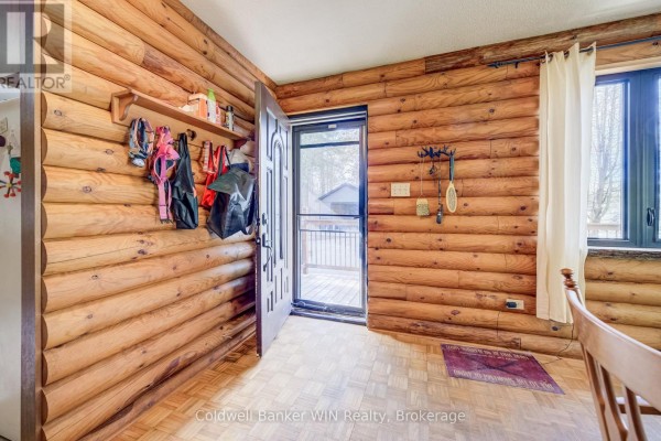 Mud room - 775415 Highway 10, Chatsworth, ON N0C1H0 Photo 4