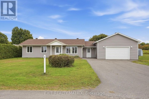 776 Route 11 Road, Alfred And Plantagenet, ON K0B1C0 Photo 2