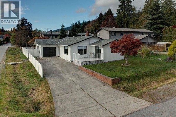 776 Seacot Way, Gibsons