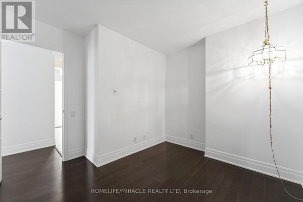 Eating area - Lph2 - 777 Steeles Avenue, Toronto, ON M2R3Y4 Photo 4