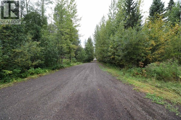 7774 Ridge Drive, Prince George, BC V2M7C8 Photo 3