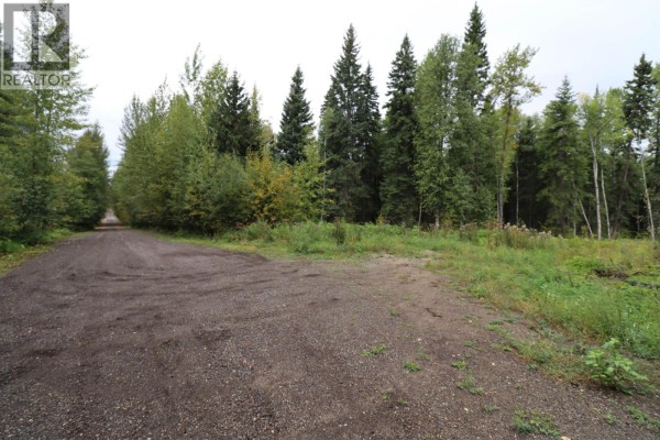 7774 Ridge Drive, Prince George, BC V2M7C8 Photo 4