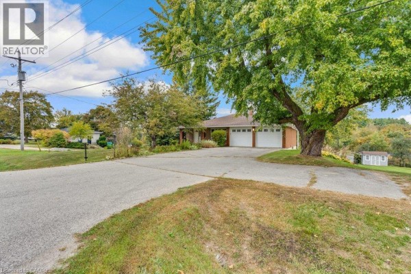 Recreation room - 7778 Highway 7, Guelph, ON N1H6H8 Photo 2
