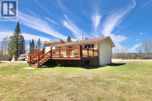 779 Mackeny Street, Hinton, AB, photo 2