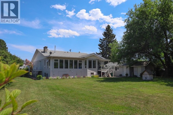 Den - 7797 16th Street, Grand Forks, BC V0H1H0 Photo 2