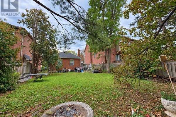 78 Bannockburn Avenue, Toronto, ON M5M2N1 Photo 5