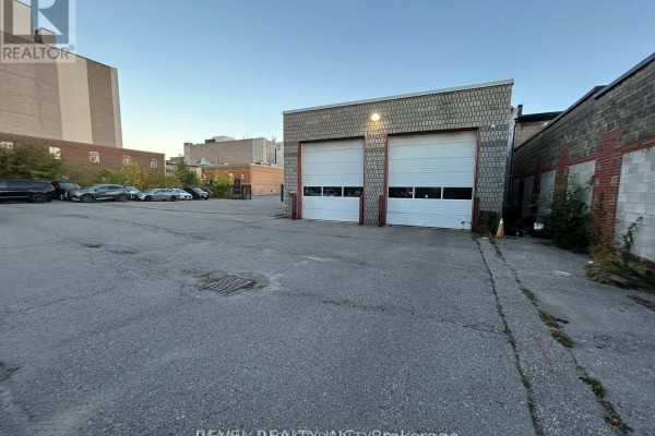 78 Bond Street W, Oshawa, ON L1G1A5 Photo 5