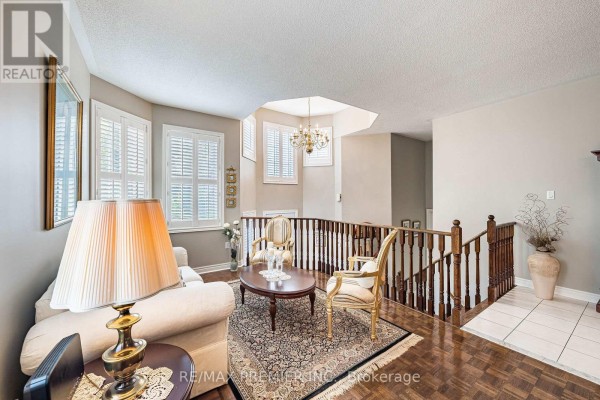 Dining room - 78 Coalbrook Court, Vaughan, ON L4L9B6 Photo 4