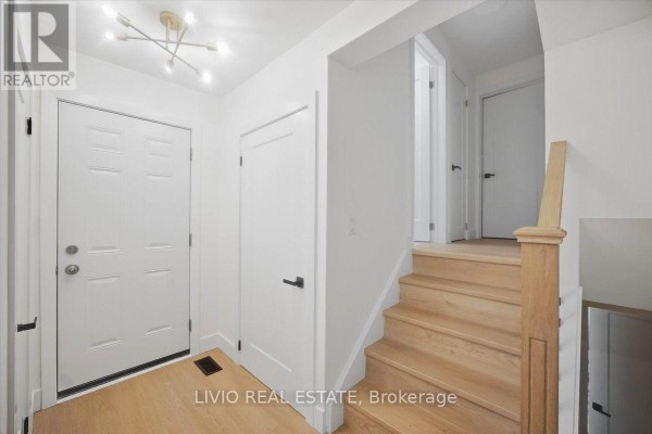 Bedroom 3 - 78 Cromwell Crescent, Hamilton, ON L8G2G2 Photo 3