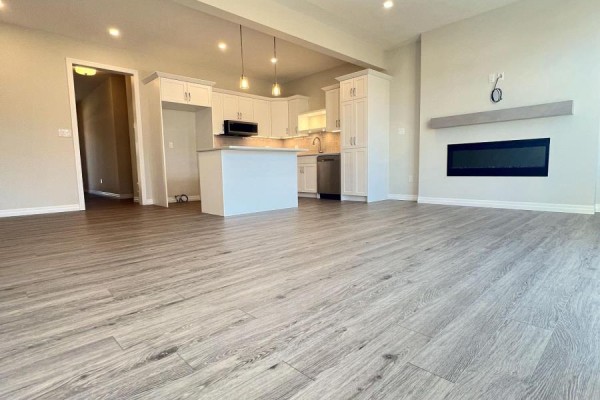 Kitchen - 78 Keba Crescent, Tillsonburg, ON N4G0K7 Photo 4