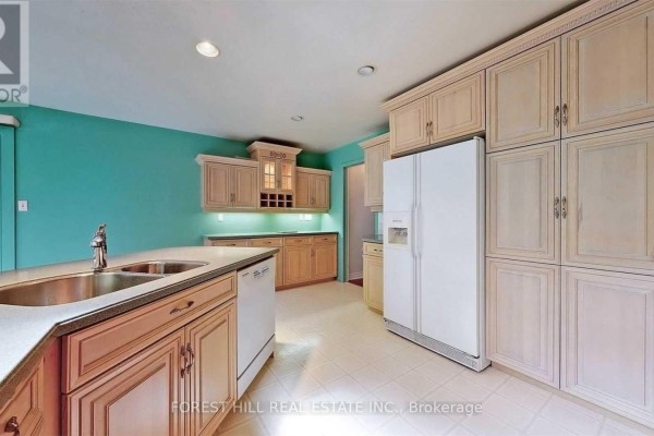 78 Mossgrove Trail, Toronto, ON M2L2W3 Photo 4