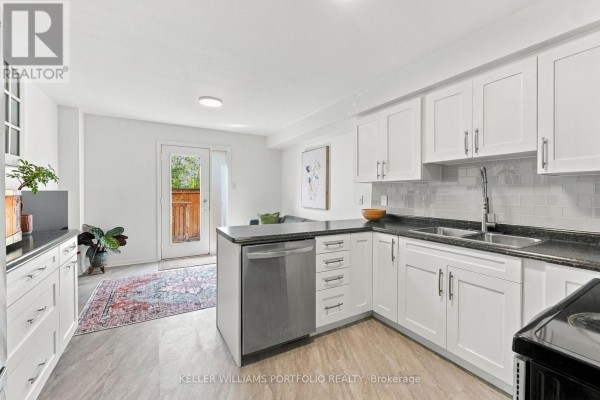 Living room - 78 Osler Street, Toronto, ON M6P4A2 Photo 5
