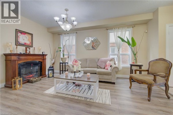 5pc Ensuite bath - 78 Stuckey Avenue, Baden, ON N3A4R5 Photo 5