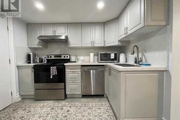 Kitchen - 78 Tedford Drive, Toronto, ON M1R1M4 Photo 5