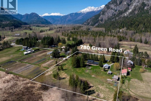 780 Green Road, Pemberton, BC V0N2L2 Photo 5