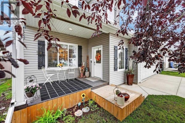 Kitchen - 781 Stonehaven Drive, Carstairs, AB T0M0N0 Photo 2