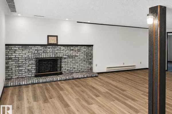 Family room - 7812 144 Av Nw, Edmonton, AB T5C2S1 Photo 4