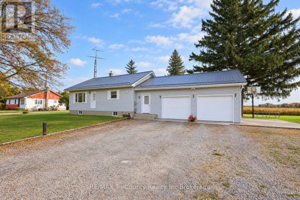 Kitchen - 782 Norfolk County Road 28, Norfolk, ON N0E1G0 Photo 2