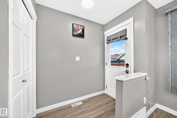 7824 14 Av Sw, Edmonton, AB, photo 2
