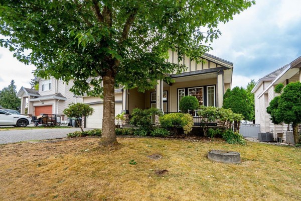 7833 147a Street, Surrey, BC V3S2T8 Photo 2