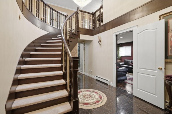 7836 127 Street, Surrey, BC V3W4B3 Photo 3