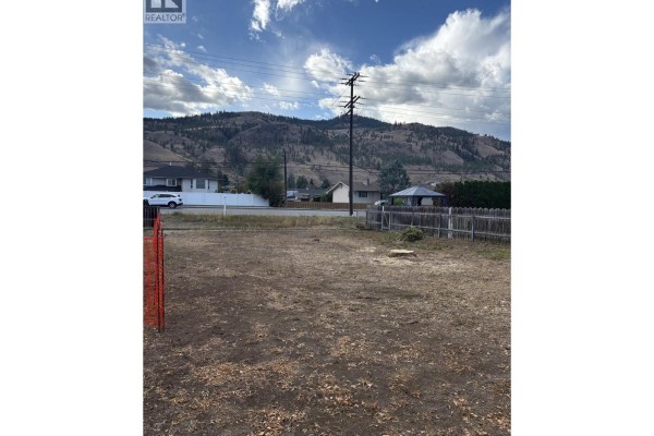 784 Bissette Road, Kamloops, BC V2B8H7 Photo 4