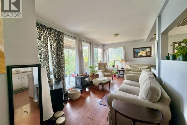784 Marine Drive, Gibsons, BC V0N1V1 Photo 5