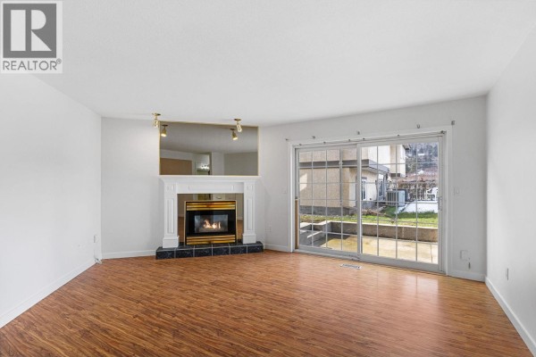 Full bathroom - 7841 Highway 97 N Highway Unit# 4 Lot# 122, Kelowna, BC V4V1E7 Photo 4